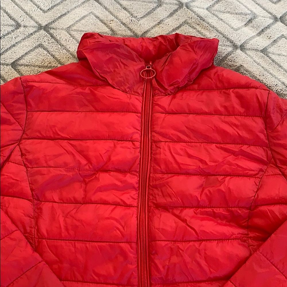 ❤️ Red Puffer Jacket Size Small ❤️ - Picture 3 of 8